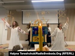 Фрагмент Сокиринського вертепу у виконанні театру «На Симонових стовпах»