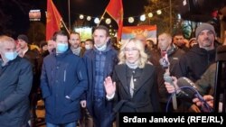 Ministri Jakov Milatović, Milojko Spajić i Vesna Bratić na protestu u Podgorici protiv najavljenog formiranja manjinske Vlade koju je predložio aktuelni potpredsjednik Vlade i lider Građanskog pokreta URA Dritan Abazović (23. januar 2021.)
