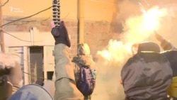 Активисты уничтожили одно из киевских отделений «Сбербанка России» (видео) Активисты уничтожили одно из киевских отделений «Сбербанка России» (видео)