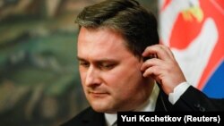 Нікола Селакович пояснив це рішення, поміж іншого, зобов’язаннями Сербії щодо Хартії ООН та повагою до міжнародного права