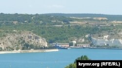 Малый ракетный корабль проекта 21631 «Буян-М» стоит у причала Сухарной бухте Севастополя