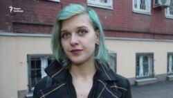 Россия: Суд над журналисткой, освещавшей акцию «Он нам не Димон» (видео) Россия: Суд над журналисткой, освещавшей акцию «Он нам не Димон» (видео)