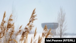 Берег Казанки неподалеку от "Чаши", на котором власти Татарстана планируют возвести Соборную мечеть.