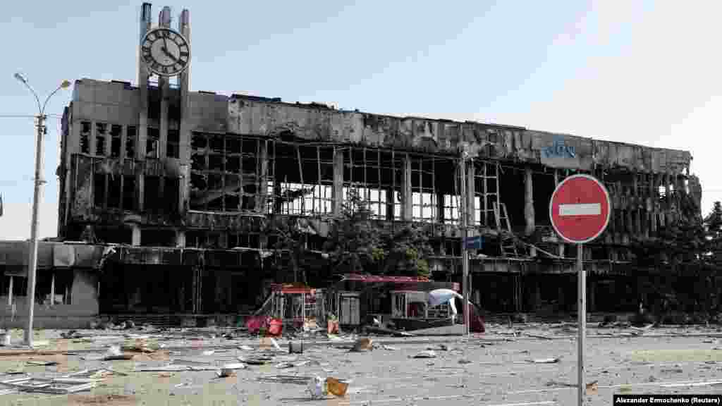 Mariupol&#39;s railway station in April 2022. The station is situated just one kilometer from the Azovstal factory, where Ukrainian fighters are making their last stand against pro-Russian forces in the city.&nbsp;