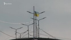 «Свободу политзаключенным»: как на КПВВ «Каланчак» запускали банер в поддержку политузников (видео) «Свободу политзаключенным»: как на КПВВ «Каланчак» запускали банер в поддержку политузников (видео)