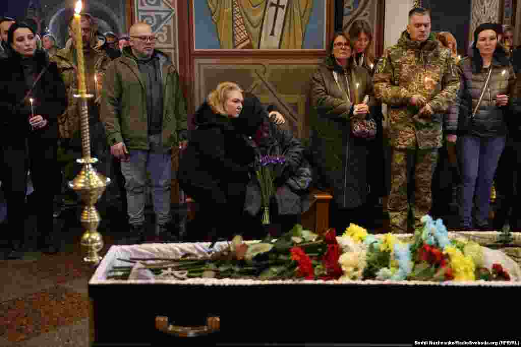 Василь Ратушний загинув внаслідок влучання FPV-дрона 27 лютого. Василь – брат активіста Романа Ратушного, який загинув 9 червня 2022 року на Харківщині. Обидва брати брали також активну участь у Революції гідності у 2014 році