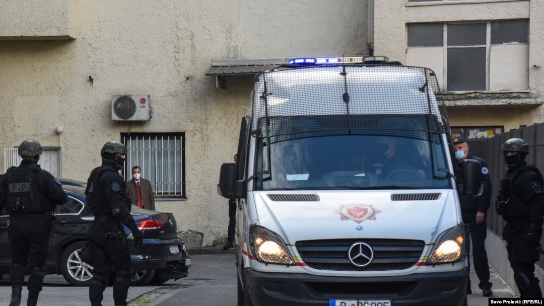 Policija dovodi članove "kavačkog klana" na saslušanje kod Specijalnog državnog tužioca, Podgorica, 21. april 2021.