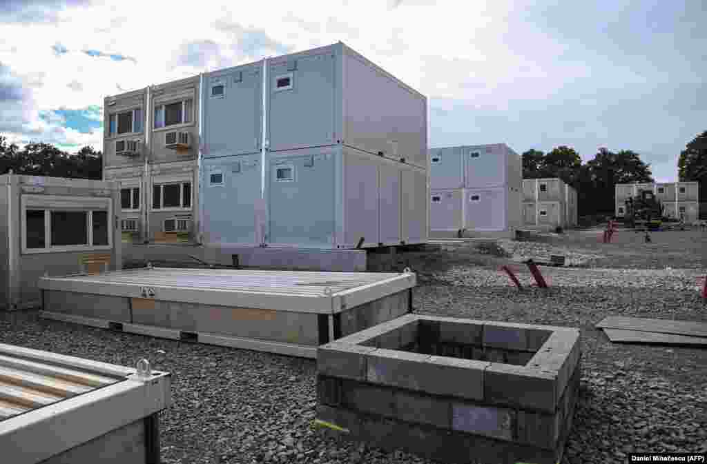 Будівлі для розміщення військ НАТО на базі в Чинку Раніше в НАТО заявили про створення чотирьох нових «багатонаціональних бойових груп» у Болгарії, Угорщині, Румунії та Словаччині  