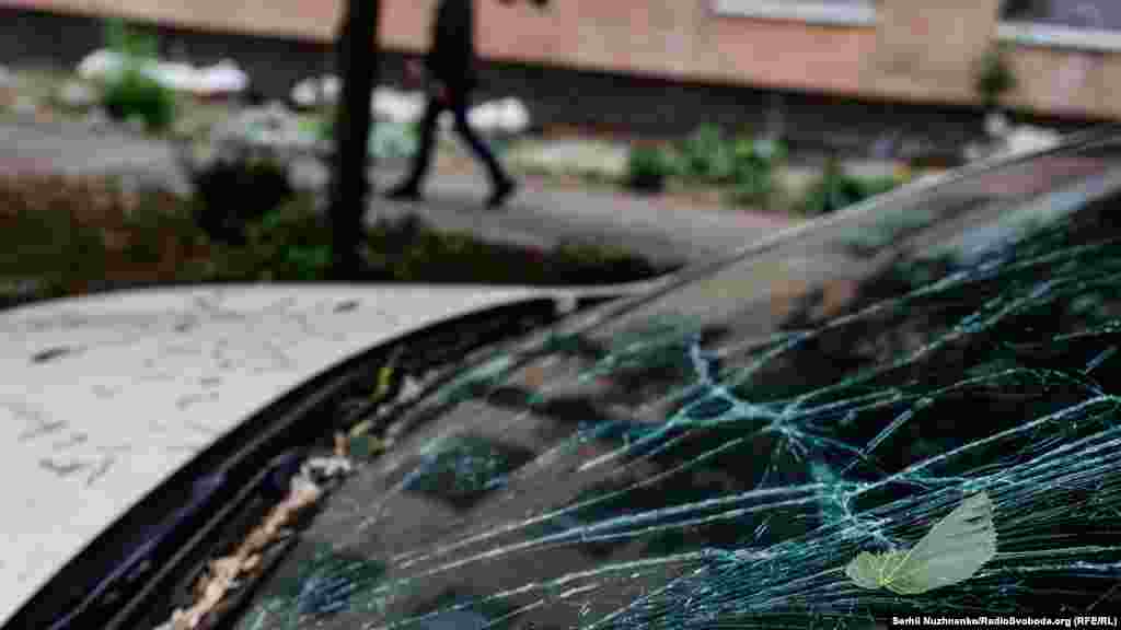 Внаслідок вибуху були пошкоджені цивільні автівки