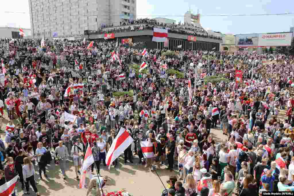 Станція метро «Пушкінська» в Мінську