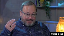 Станислав Белковский