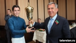 Слева — Тагир Метшин, справа — президент Татарстана Рустам Минниханов