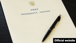 Зеленский 27 июня ввел в действие решение СНБО о синхронизации санкционного давления Украины, ЕС и других участников «Группы семи» на Россию и связанные государства