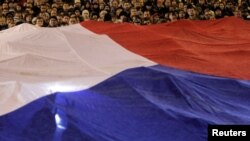 На Вацлавській площі в Празі зібралися чехи, щоб вшанувати пам’ять першого президента Чехії та останнього президента Чехословаччини Вацлава Гавела, 18 грудня 2011 року