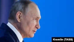 Президент России Владимир Путин во время выступления с ежегодным посланием к Федеральному собранию, 21 апреля 2021 года