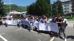 Srednjoškolci ne žele da ih razdvajaju u školama Srednjoškolci ne žele da ih razdvajaju u školama