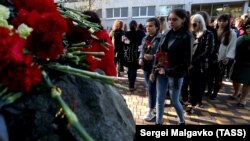 Памятные мероприятия, посвященные жертвам трагедии в Керченском колледже, 17 октября 2019 года