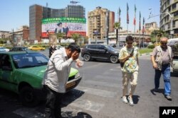 На фоне очень сильной жары в Тегеране власти призвали жителей ограничить потребление воды, поскольку страна сталкивается с ее катастрофической нехваткой. Конец июля 2025 года