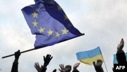 Ілюстраційне фото. Прапор ЄС під час Євромайдану у Львові, грудень 2013 року