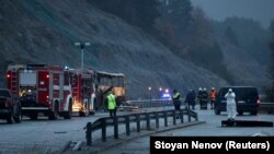 Болгарські ЗМІ з посиланням на Національне бюро розслідувань пишуть, що зараз слідство працює над двома основними версіями: технічна несправність і людський фактор