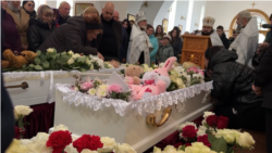 У Кривому Розі прощаються із загиблими дітьми: емоції та спогади близьких (відео) У Кривому Розі прощаються із загиблими дітьми: емоції та спогади близьких (відео)