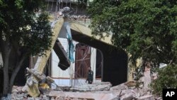 Руйнування після ймовірного ракетного удару Індії в Мурідке, місті в пакистанській провінції Пенджаб, 7 травня 2025 року