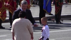 У День Незалежності родина загиблого у війні з Росією капітана Лоскота отримала його орден (відео) У День Незалежності родина загиблого у війні з Росією капітана Лоскота отримала його орден (відео)