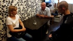 Унікальні кадри: Олександр Кольченко на побаченні з матір'ю (відео) Унікальні кадри: Олександр Кольченко на побаченні з матір'ю (відео)