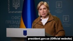 За словами Ірини Верещук, російські війська порушили попередні домовленості, не пропустивши автобуси для евакуації з Маріуполя до селищ Нікольське та Мелекіно