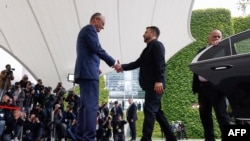 Зустріч президента України Володимира Зеленського (п) і канцлера Німеччини Фрідріха Мерца, Берлін, 28 травня 2025 року