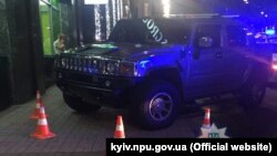 За даними поліції, ввечері 24 липня водій автомобіля «Хаммер» збив дитину на пішохідному переході і намагався втекти