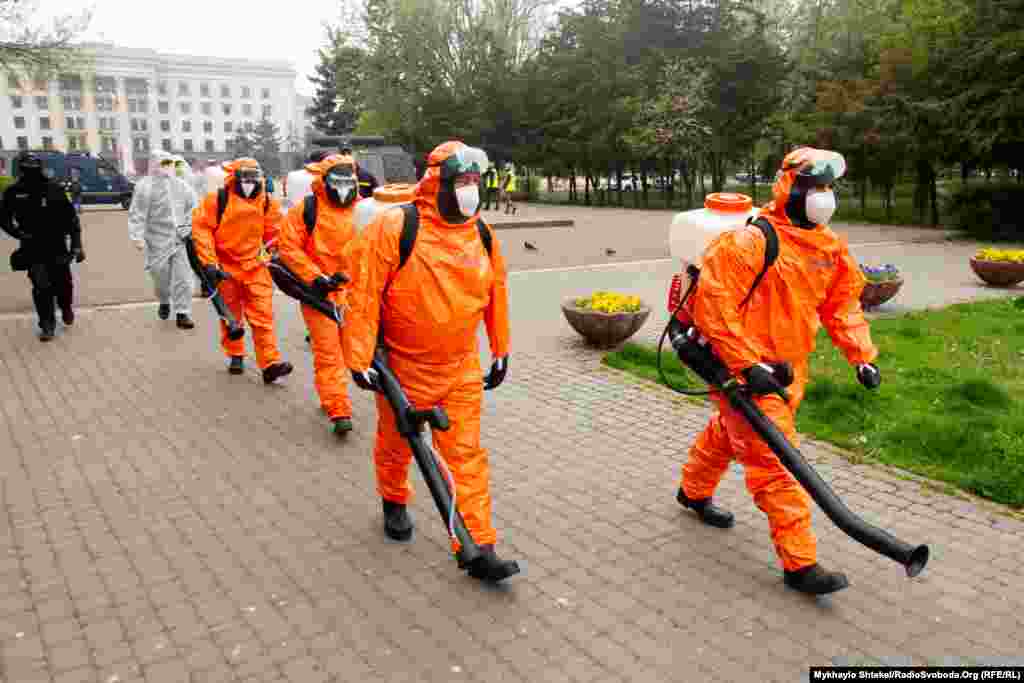 Після молебню  Куликове поле закрили на дезінфекцію через карантинні обмеження