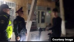 Чүй облустук ички иштер башкы башкармалыгынын кызматкерлери.