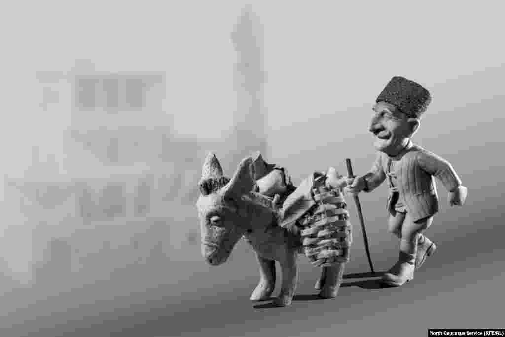 Дедуля с ослом