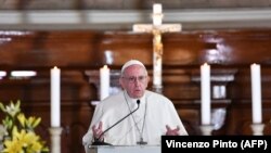 Папа Римський: це неправильно вбивати людську істоту, якою б маленькою вона не була, щоб вирішити проблему