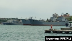 Великі десантні кораблі у Південній бухті окупованого Севастополя