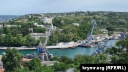 Два російські ВДК у Кілен-бухті Севастополя