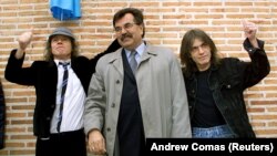 Ангус і Малкольм (праворуч) Янґ, засновники гурту AC/DC