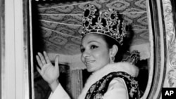 Izvanredan život Farah Pahlavi, posljednje carice Irana