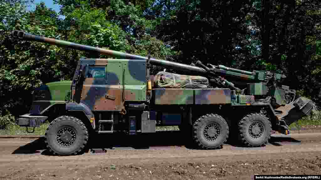 Самоходная артиллерийская установка «Цезарь» (Caesar) Вооруженных Сил Украины вблизи линии фронта, Донецкая область