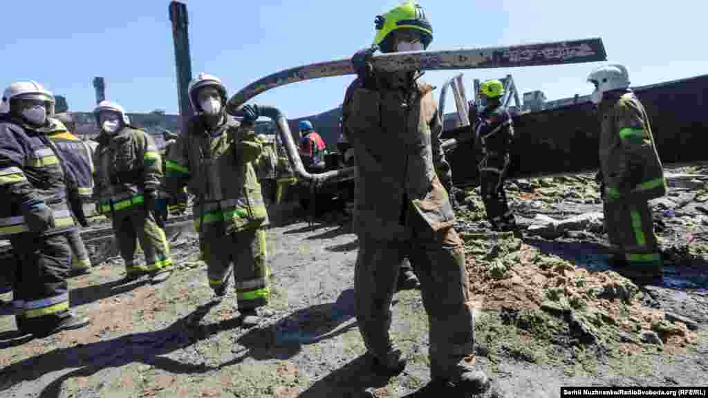 Розбір завалів будівлі  ТРЦ «Амстор» у Кременчуці