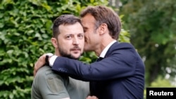 Президент України Зеленський і президент Франції Макрон під час зустрічі у Києві. 16 червня 2022 року