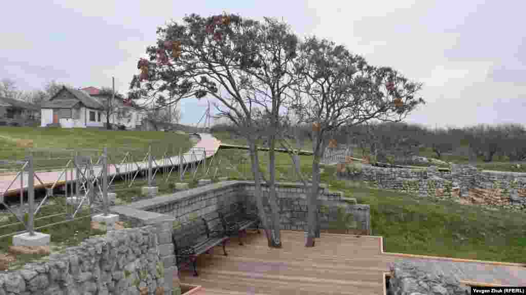 Еще один пример «благоустройства» музейной территории 