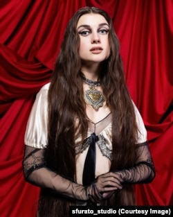 Кулон-серце для цьогорічного музичного коркурсу для Jerry Heil