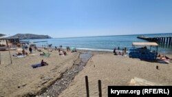 Городской сток на пляже в Судаке – Крым, июнь 2025 года