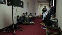 Prijetnje smrću studentima zbog kolegice Prijetnje smrću studentima zbog kolegice