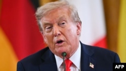 «Ми дізнаємося щодо президента Путіна в найближчі кілька тижнів... Можливо, він не хоче укладати угоду», – сказав Трамп, додавши, що Путін зіткнеться зі «складною ситуацією», якщо цього не станеться