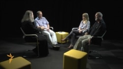 Почему христианство отрицательно относится к разводу? Почему христианство отрицательно относится к разводу?