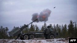 Артилерійська система «Арчер» Королівської артилерії британських збройних сил веде вогонь в рамках навчань НАТО «Динамічний фронт». Фінська Лапландія, 18 листопада 2024 року