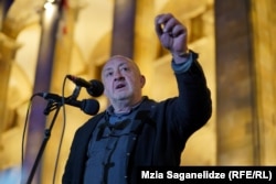 Георгій Маршвелашвілі виступає на мітингу в Тбілісі. Жовтень 2024 року
